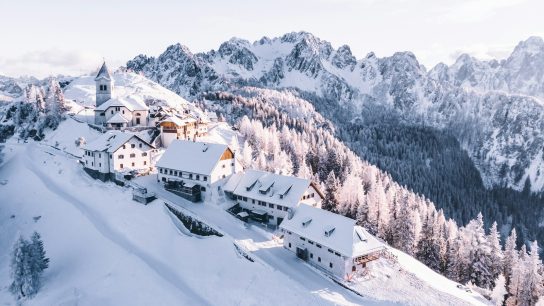 Best European Ski Villages for Travelers Who Want Easy Lift Access