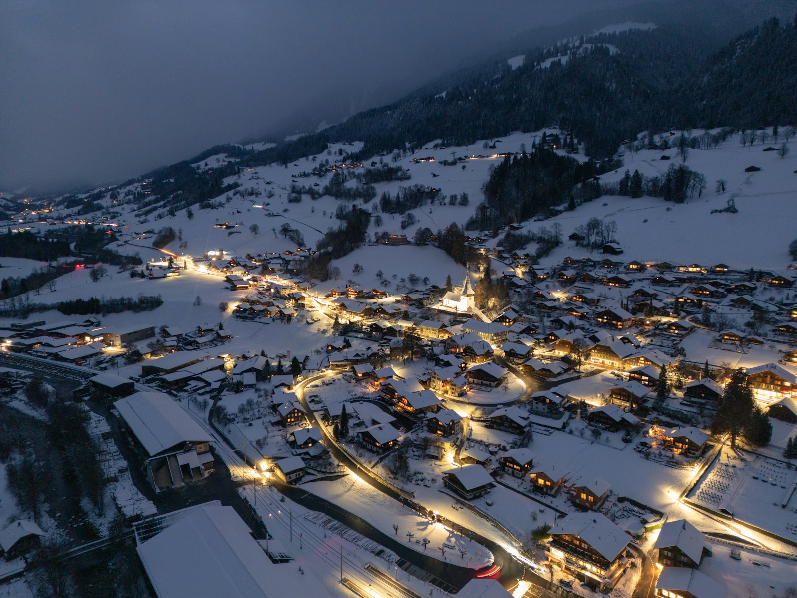 French Alps Weekend Guide: Short Ski Breaks That Still Feel Worth It