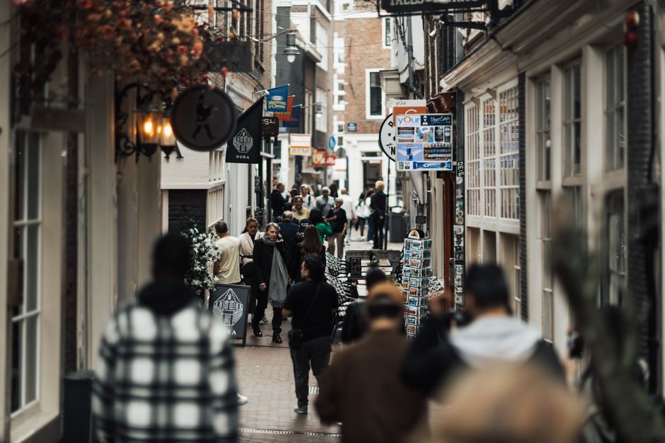 Neighborhood Walking Plans Beat Hop-On Tourist Loops